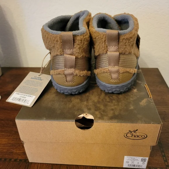 Kids Chaco Shoes - Picture 2 of 3